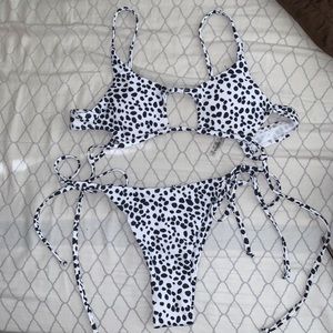 high waisted bikini 👙